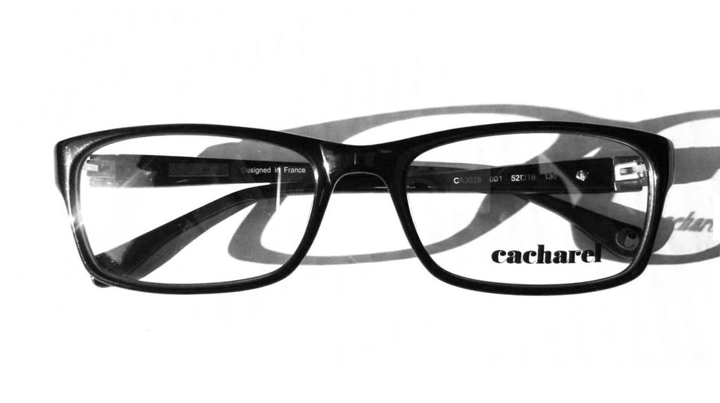 Очки вайфарер Cacharel 3028 001 Noir